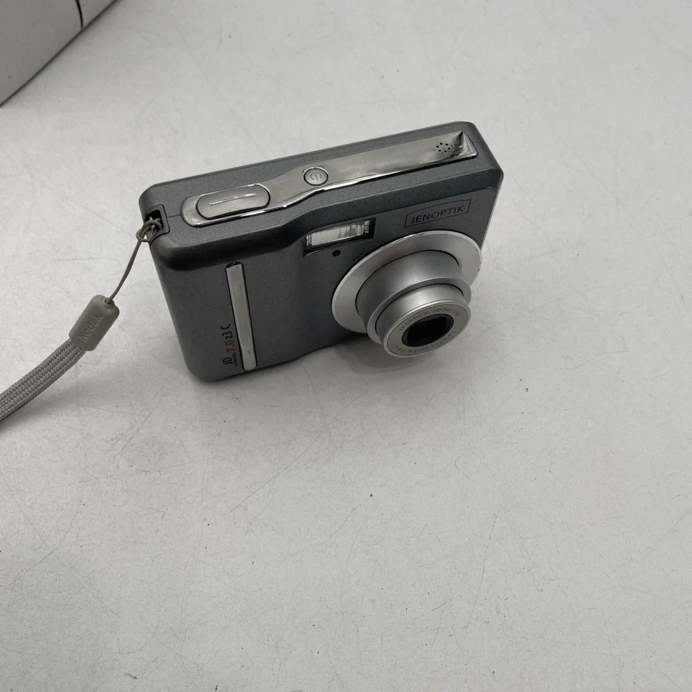 Jenoptik Jendigital JD 7.0z3C Digital Camera 7.0MP 3x Optical Zoom Grey -Tested